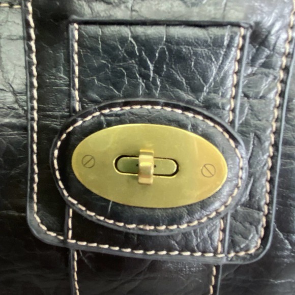 Black Shoulder Tote Bag - Picture 3 of 11